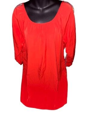 Peppermint Scoop Neck Tunic Top with tribal crochet trim on sleeves size L